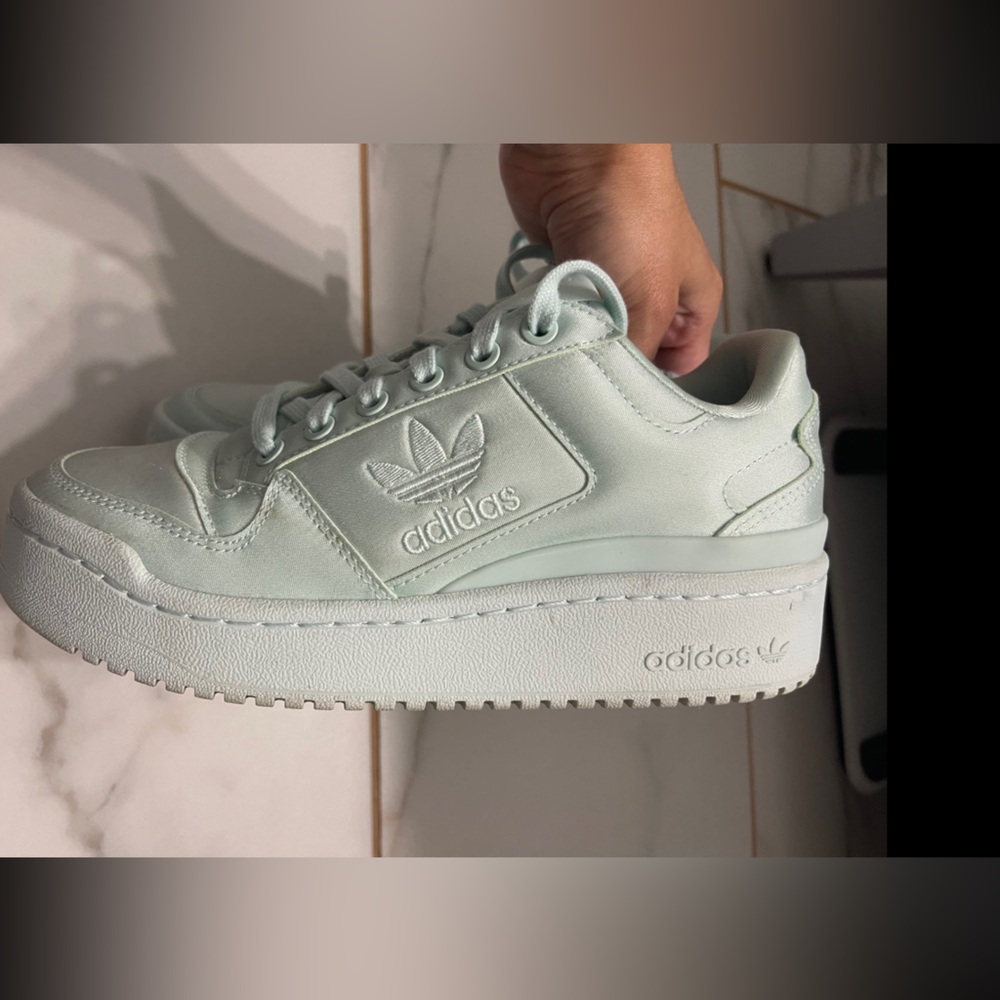Adidas Women's Mint Green Sneakers size 5.5